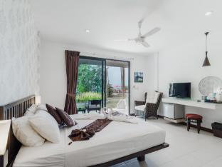 samui pier beach front resort