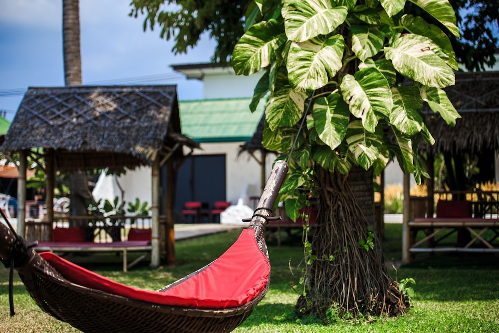 samui pier beach front resort