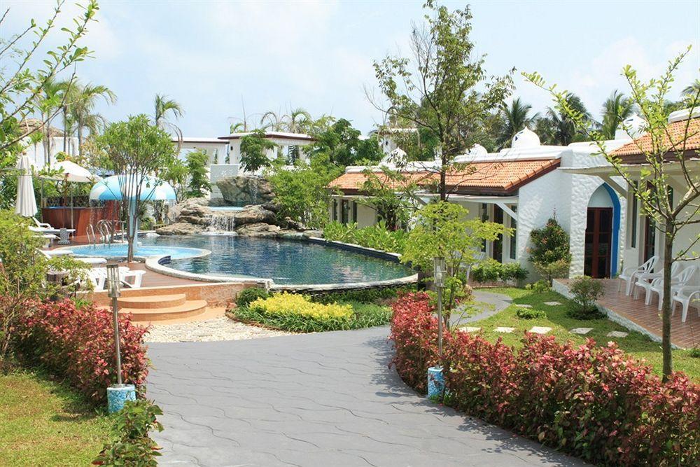 Baan Montra Beach Resort,333/1 Moo3,Tambon Thongchai, Bankrut, Aumpher Bangsaphan, Prachuapkhirikhan,3 star
