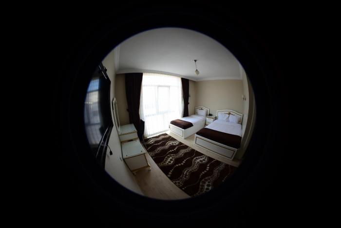 seref hotel