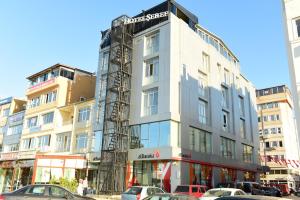 seref hotel