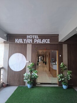 hotel kalyan palace