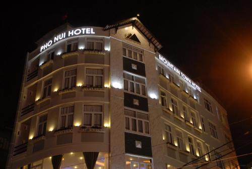 pho nui hotel