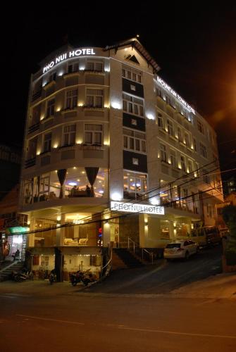 pho nui hotel