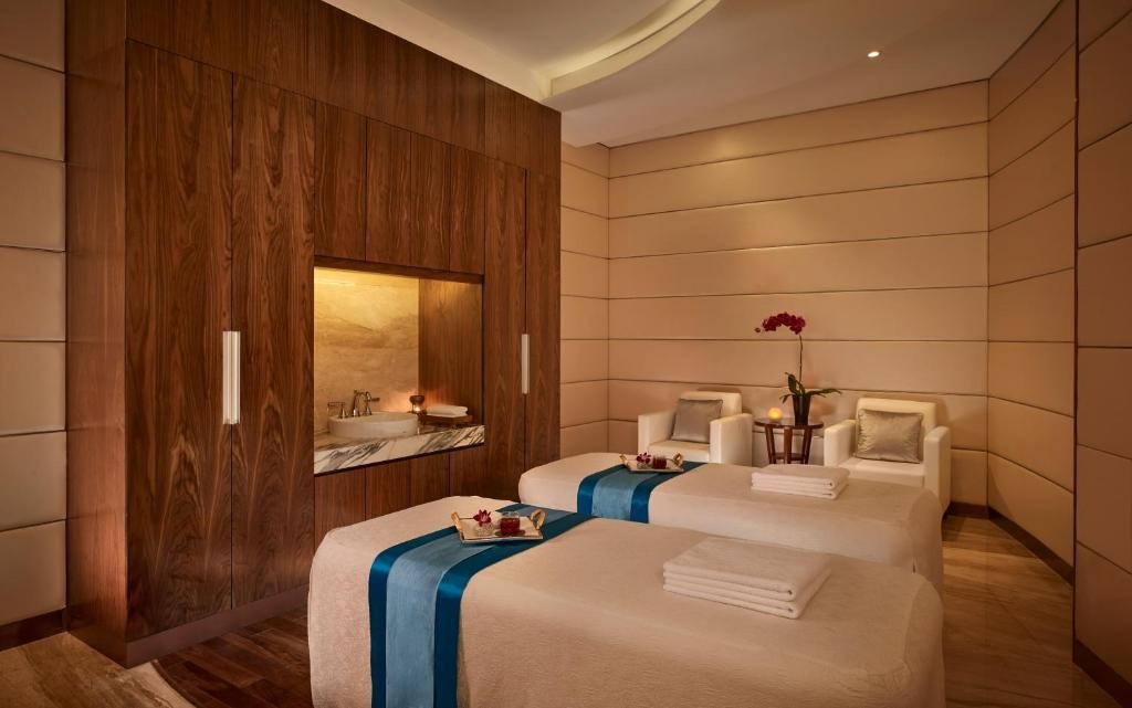the reverie saigon residential suites