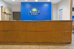 days inn and suites by wyndham santa rosa