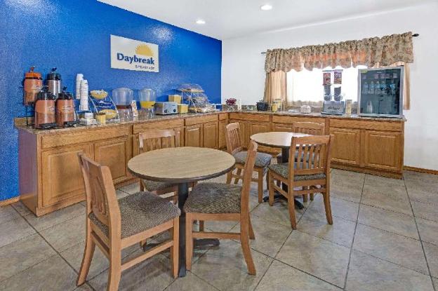 days inn and suites by wyndham santa rosa