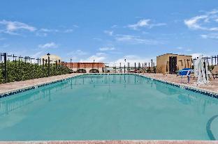 days inn and suites by wyndham santa rosa
