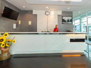 regalo hotel with lift