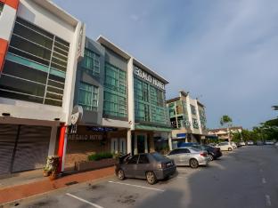 regalo hotel with lift