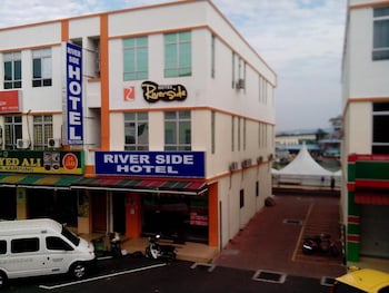 riverside hotel