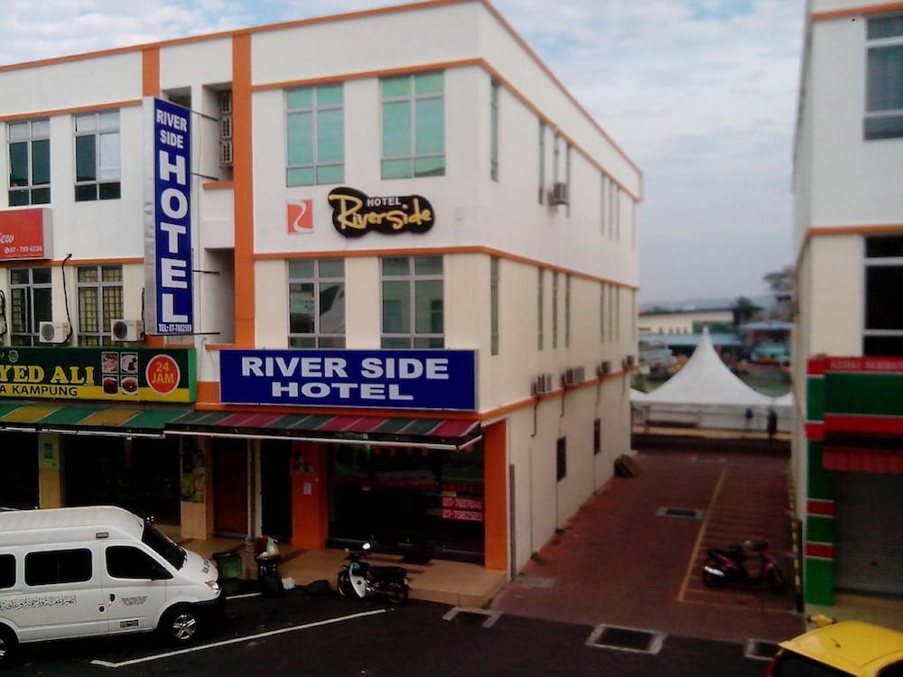 riverside hotel