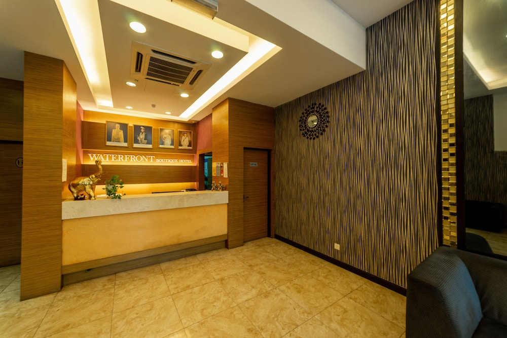 waterfront boutique hotel
