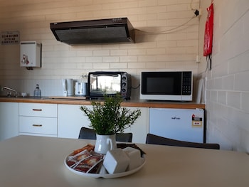Crest Motor Inn,Capital Country>>Canberra,3 star