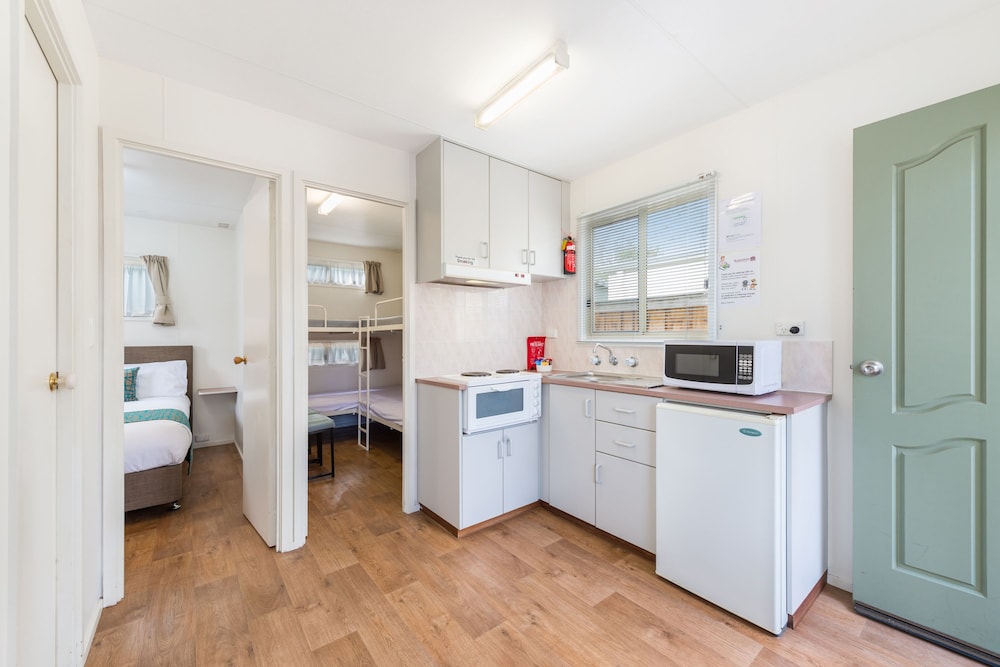 kanasta caravan park