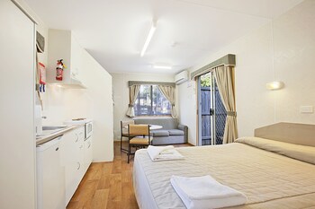 kanasta caravan park