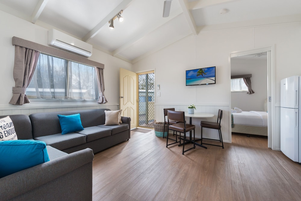 kanasta caravan park