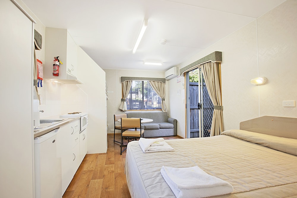 kanasta caravan park