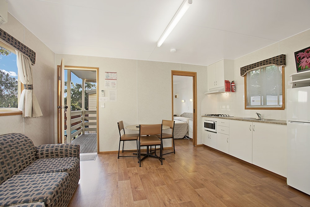 kanasta caravan park