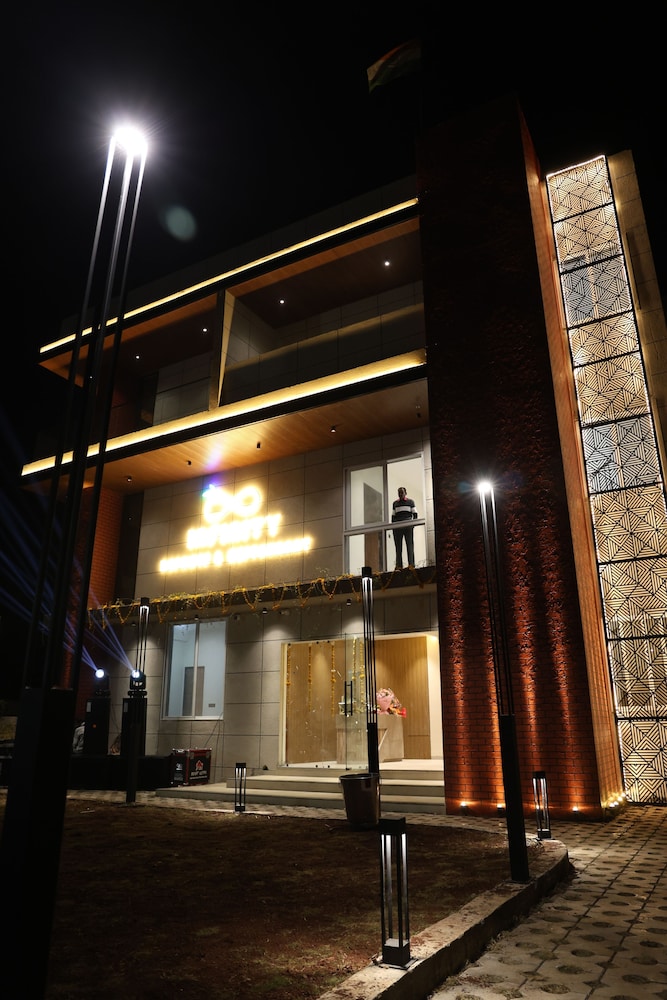 infinity resort and restaurant inb