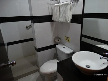 silver oaks suite hotel