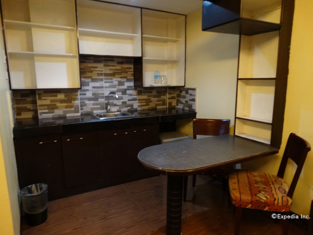 silver oaks suite hotel