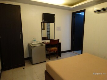 silver oaks suite hotel