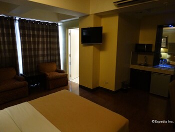 silver oaks suite hotel