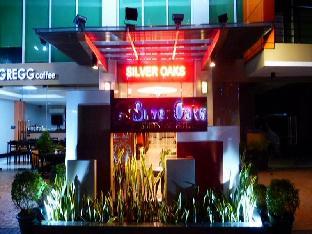 silver oaks suite hotel