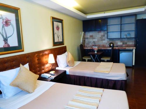 silver oaks suite hotel
