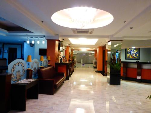silver oaks suite hotel