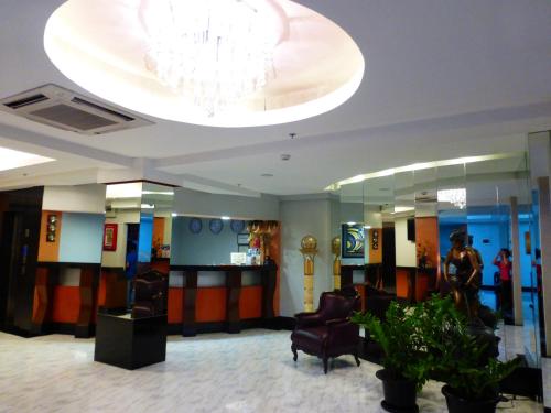 silver oaks suite hotel