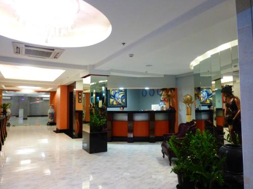 silver oaks suite hotel