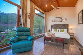 Elivaas Dilli House Villa With Pvt Pool,School Rd,2 star