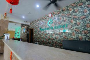 virgo batik resort teluk batik lumut