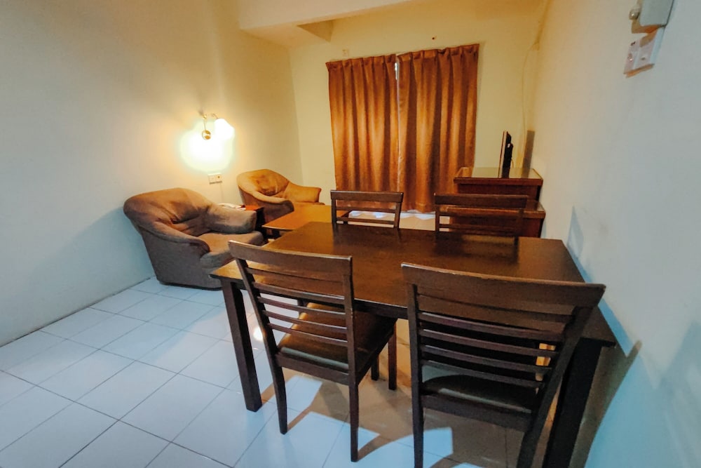 virgo batik resort teluk batik lumut