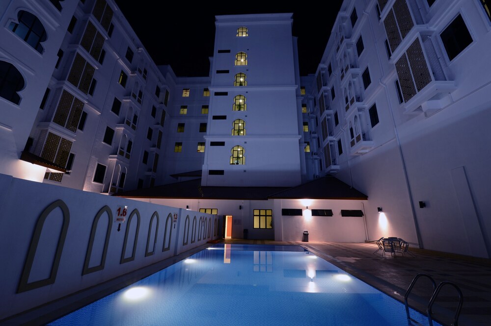 the grand puteri hotel