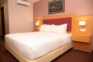 jewels hotel