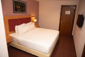 jewels hotel