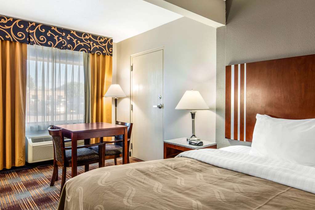 quality inn airport i 240
