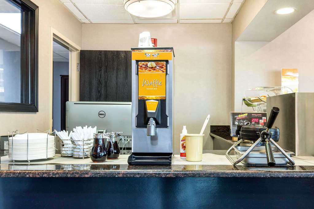quality inn airport i 240