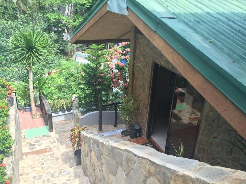 El Nido Viewdeck Cottages,Palawan>>El Nido,2 star