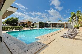 holiday suites