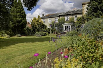 best western forest and vale hotel