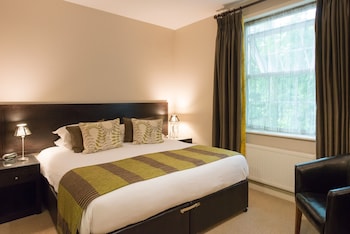 forest lodge