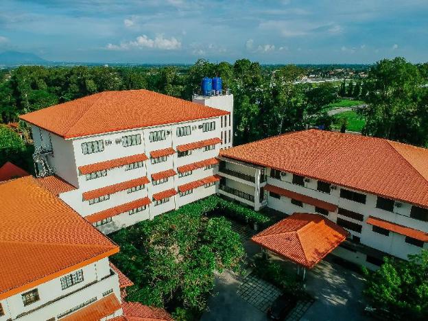 natures village resort