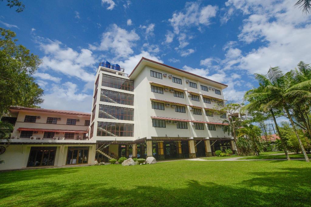 natures village resort