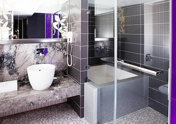 royal hotel group central park branch