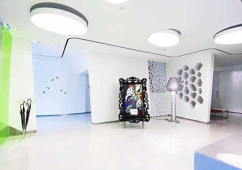 royal hotel group central park branch