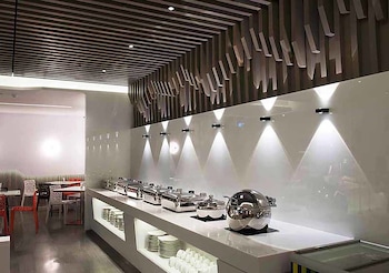 royal hotel group central park branch